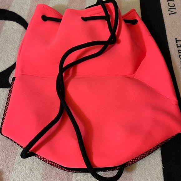 VS Neoprene Drawstring Beach Bag - Picture 4 of 5